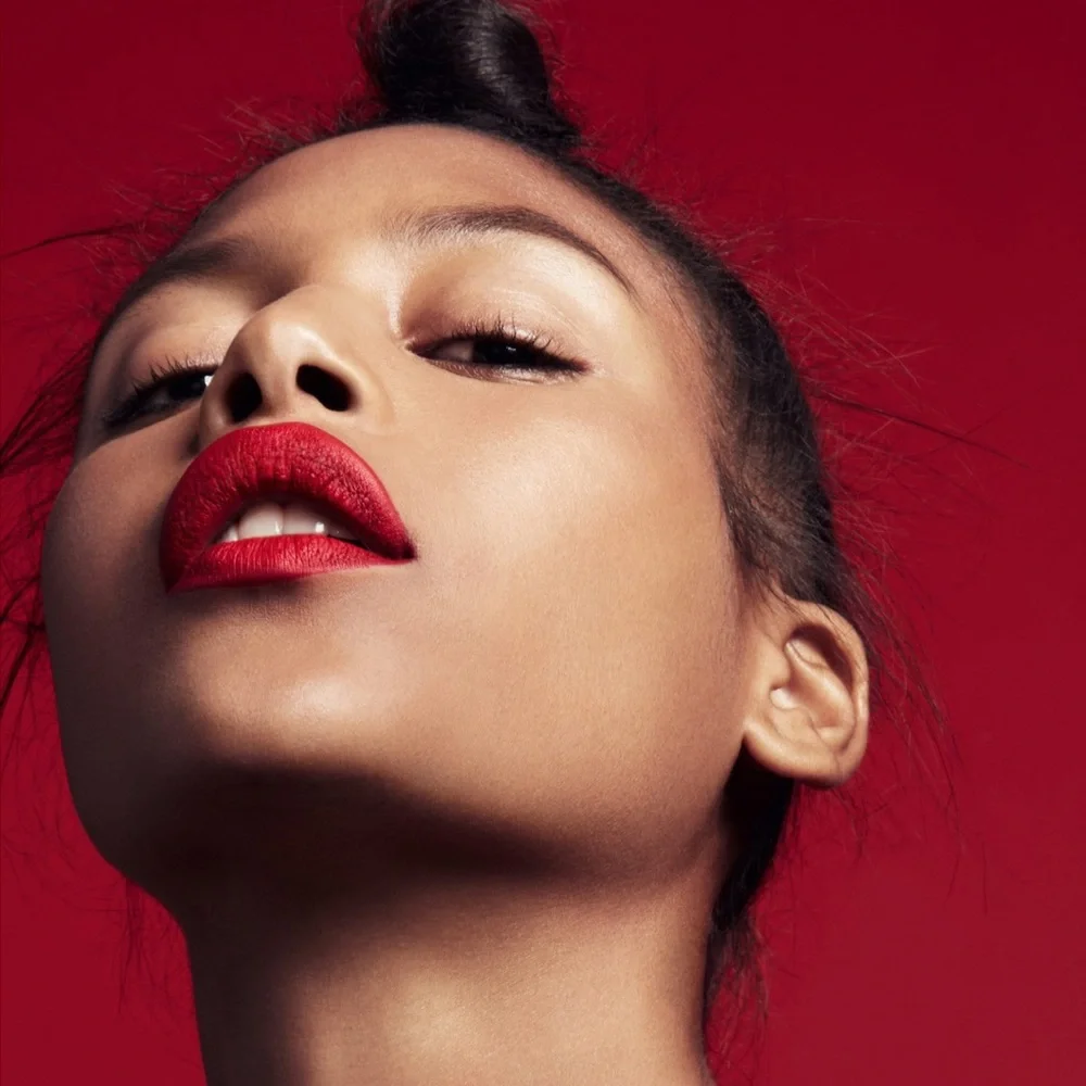 Fenty Beauty by Rihanna STUNNA LIP PAINT in Uncensored - Picture 7 of 13